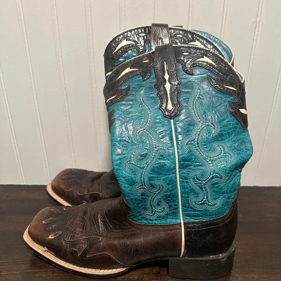 Ariat boots. Leather western boots. Ariat square toe boots. Size 9. Brown teal - Picture 1 of 8